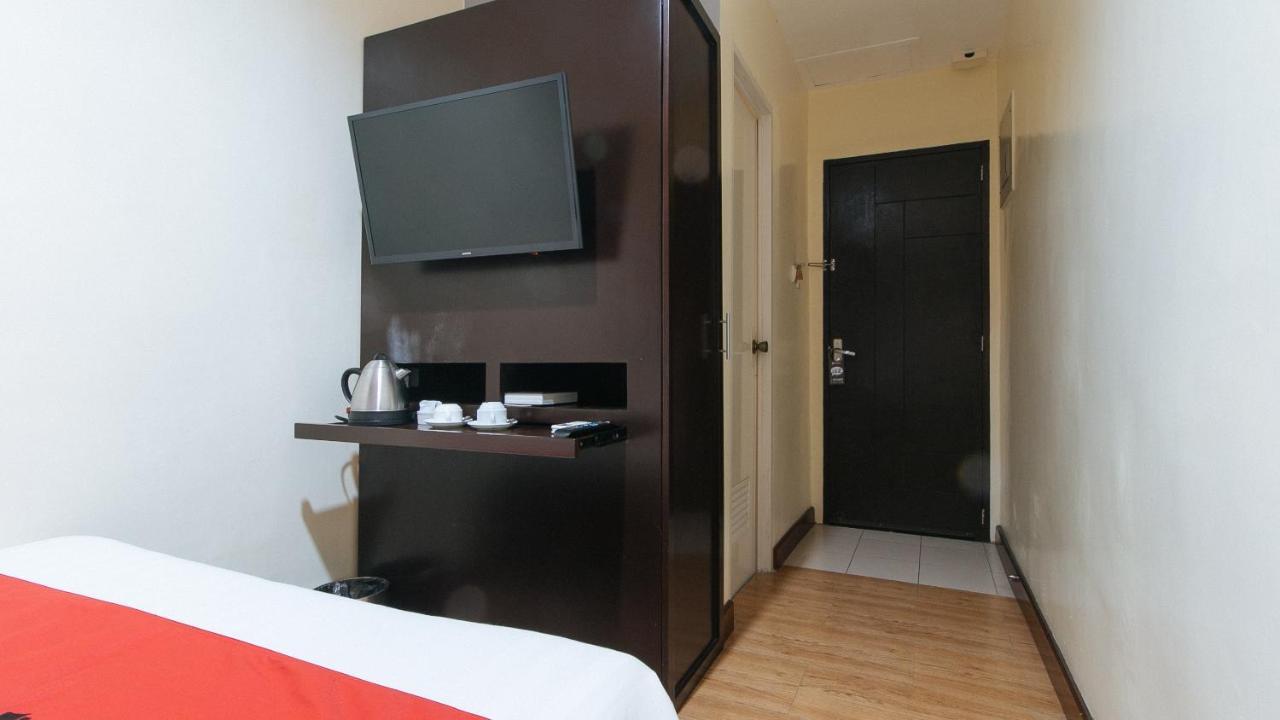 Reddoorz @ Gardenview Hotel Gtower Angeles Bagian luar foto